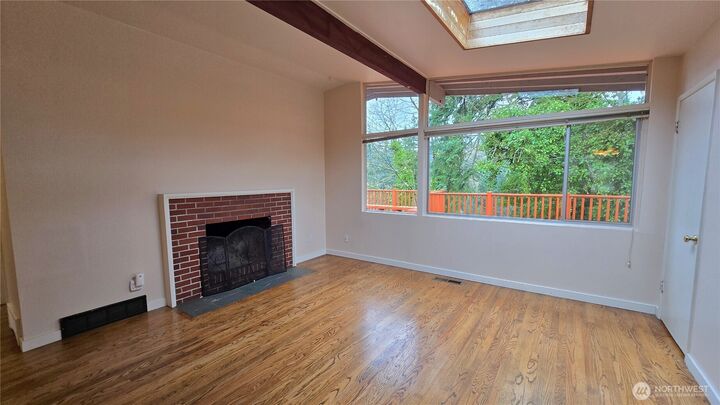 Property Photo:  14245 SE 41st Street  WA 98006 