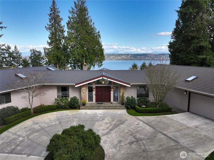 Property Photo:  8111  Possession Ridge Lane  WA 98236 