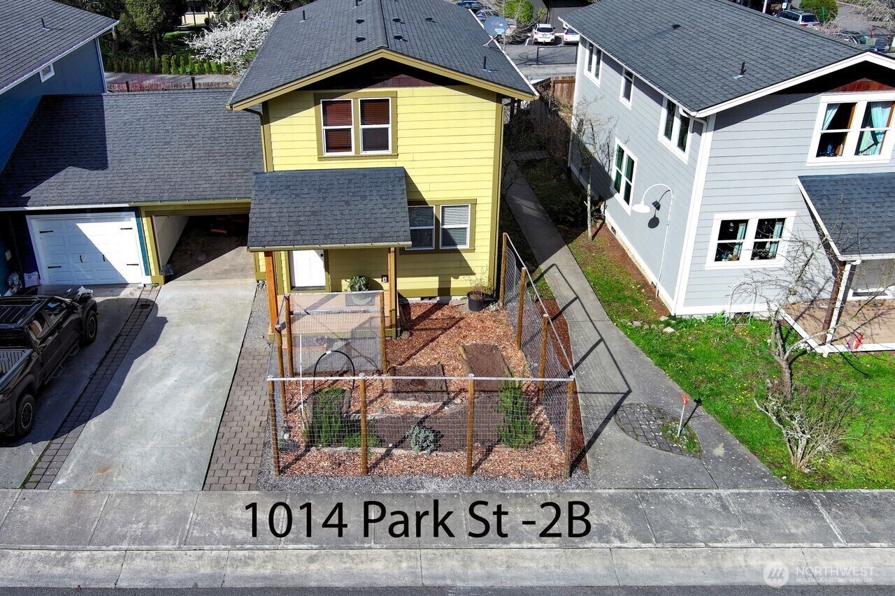 Property Photo:  1014  Park Street 2B  WA 98250 