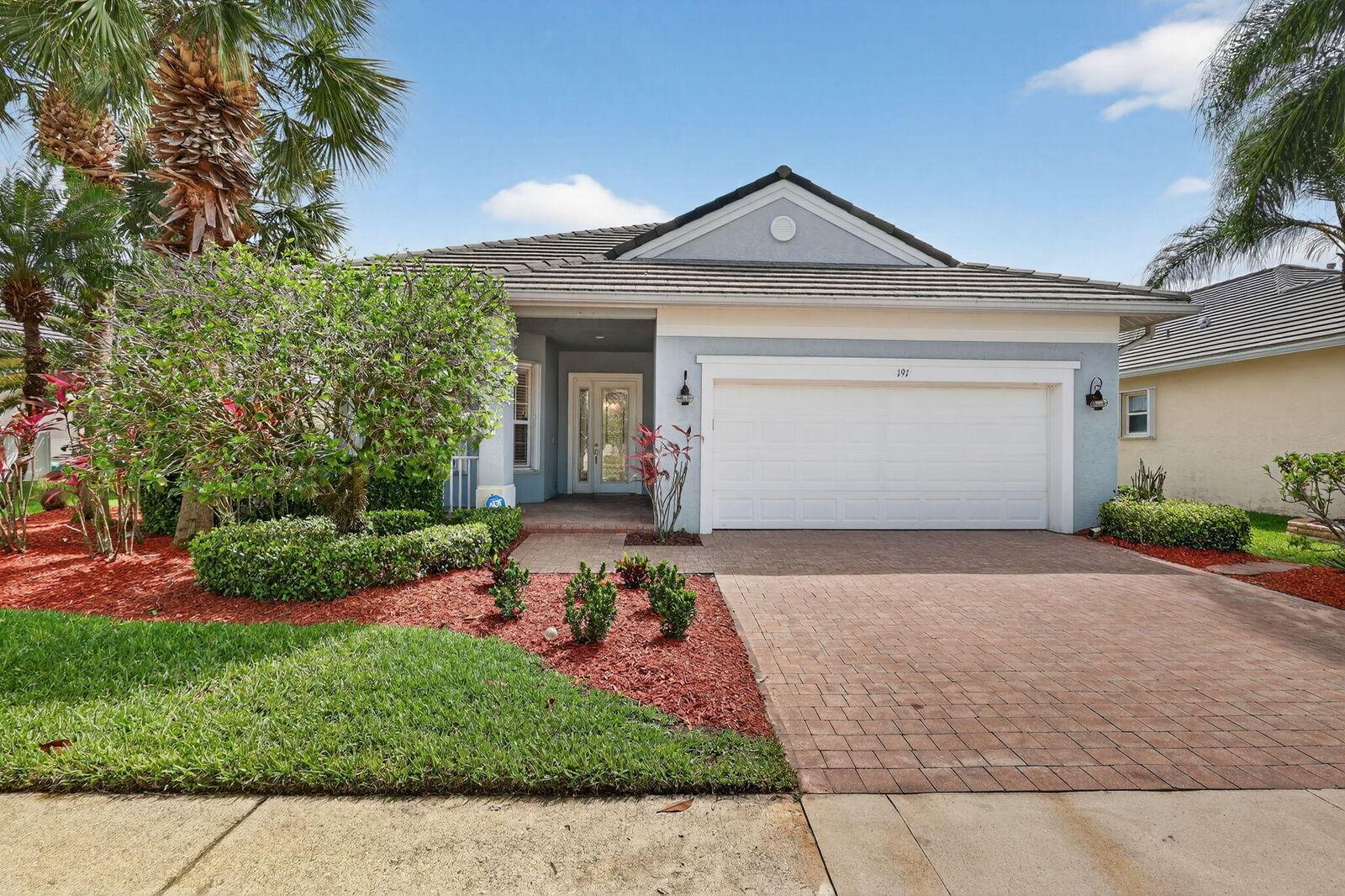Property Photo: 191 NW Willow Grove Avenue FL 34986
