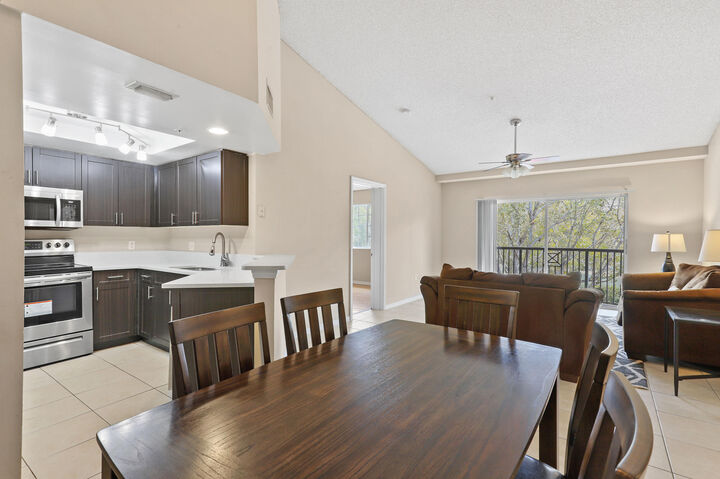Property Photo:  4159 N Haverhill Road 1319  FL 33417 