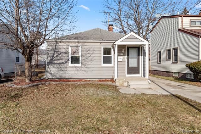Property Photo:  18777 Kingsville Street  MI 48225 