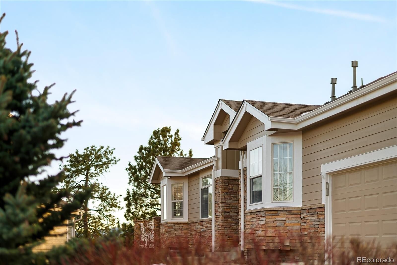 Property Photo: 1417 Pineridge Lane CO 80108