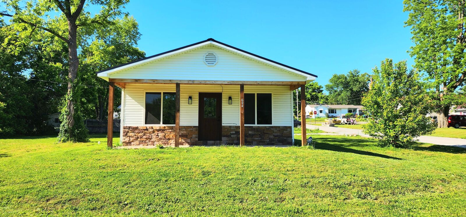 Property Photo:  604 Marvin Avenue  MO 65608 