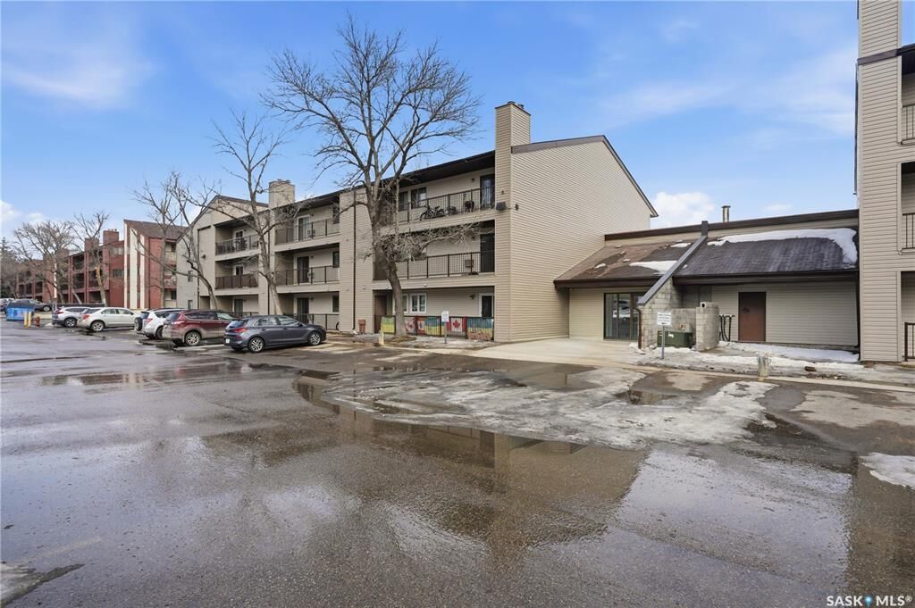 Property Photo:  4040 8th Street E 208B  SK S7H 5L4 