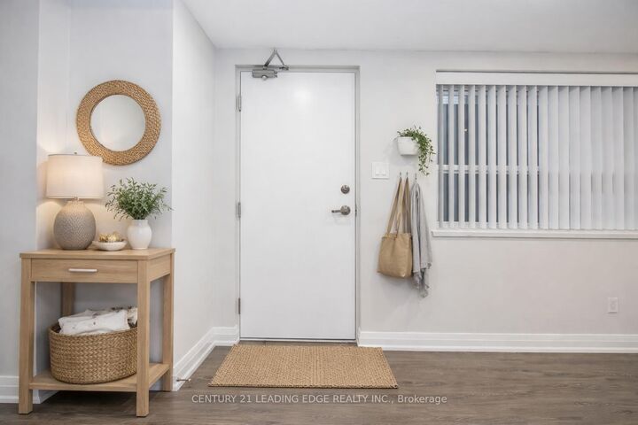 Property Photo: 103 Avenue Road Ll B#1 ON M5R 2G9