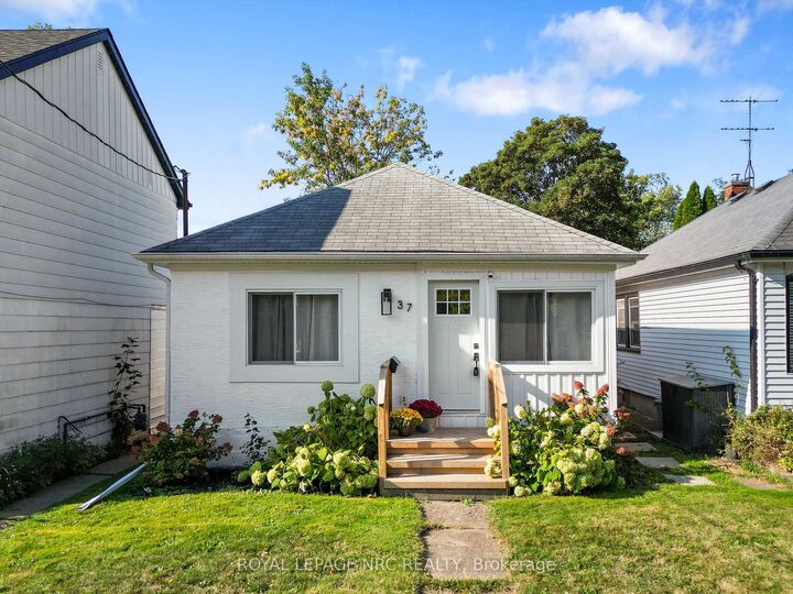 Property Photo: 37 Lock Street ON L2N 5B8