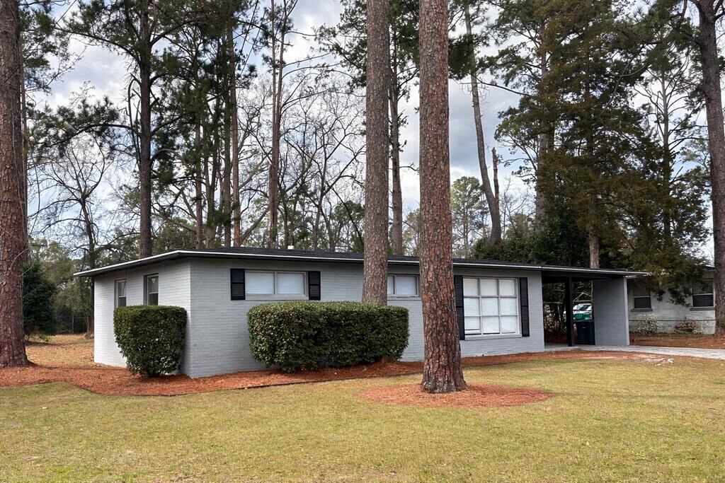 Property Photo: 2322 Deborah Drive GA 31601