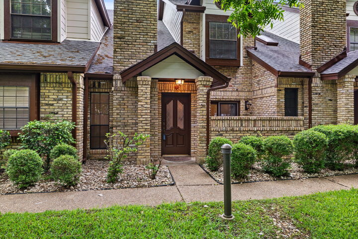 Property Photo:  10819 Crown Colony Drive 31  TX 78747 