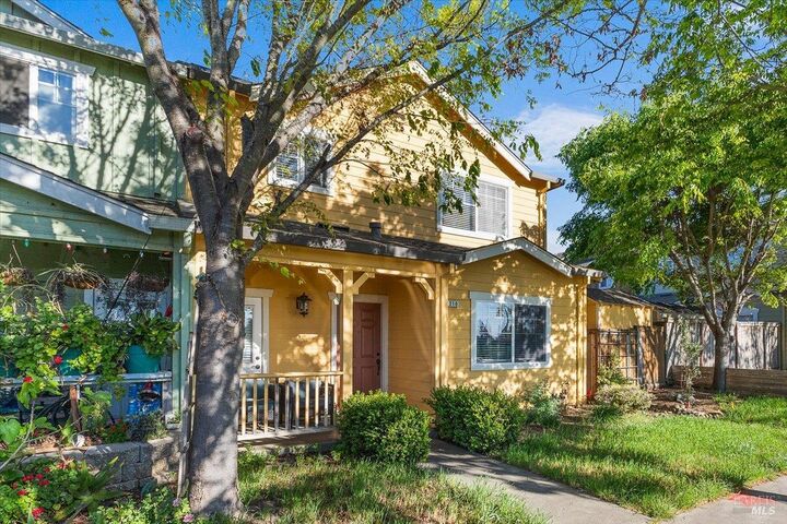 Property Photo:  2310 Iroquois Street  CA 95403 