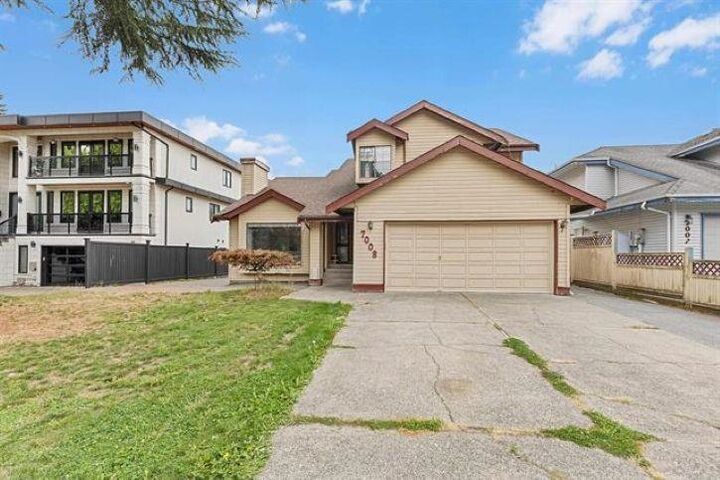 7008 129A Street — photo 1