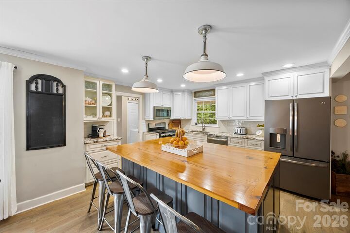 Property Photo: 123 Chestnut Ridge Road NC 28086