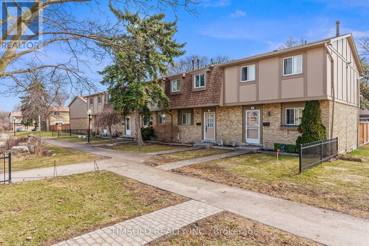 Property Photo: 57 Hansen Road North 29 ON L6V 3C6