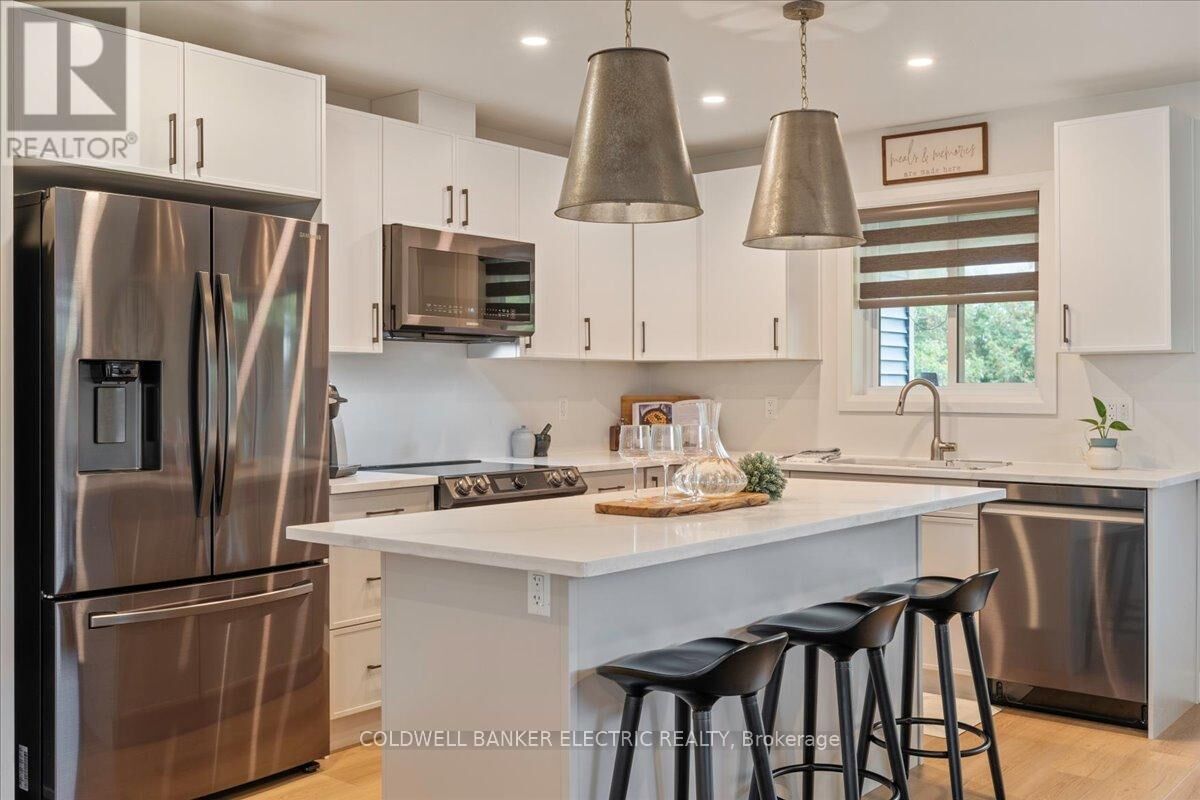 Property Photo: 706 Percy Boom Road ON K0L 1L0