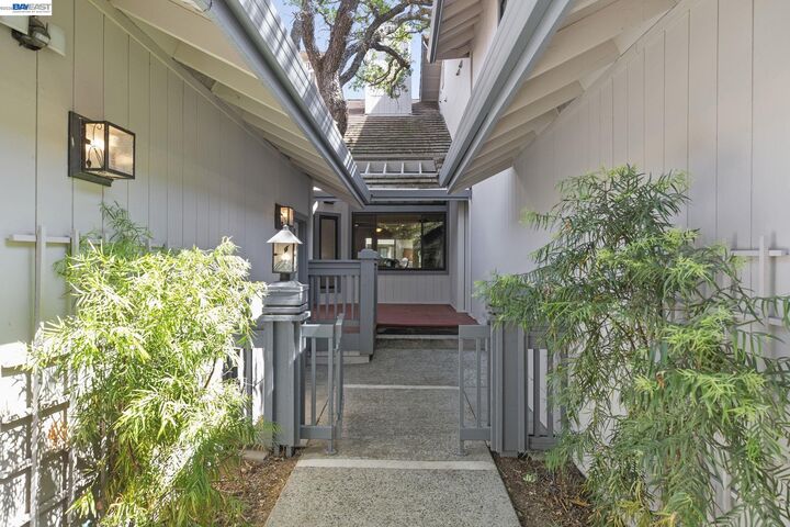 Property Photo:  5982 Post Oak Cir  CA 95120 