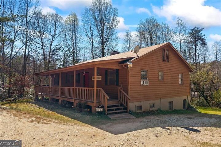 Property Photo:  300 Small Pond Drive  GA 30528 