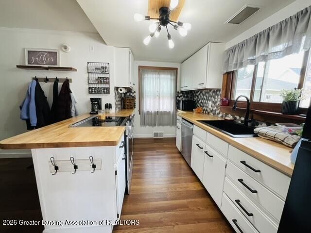 Property Photo: 422 W Seminary Street MI 48813