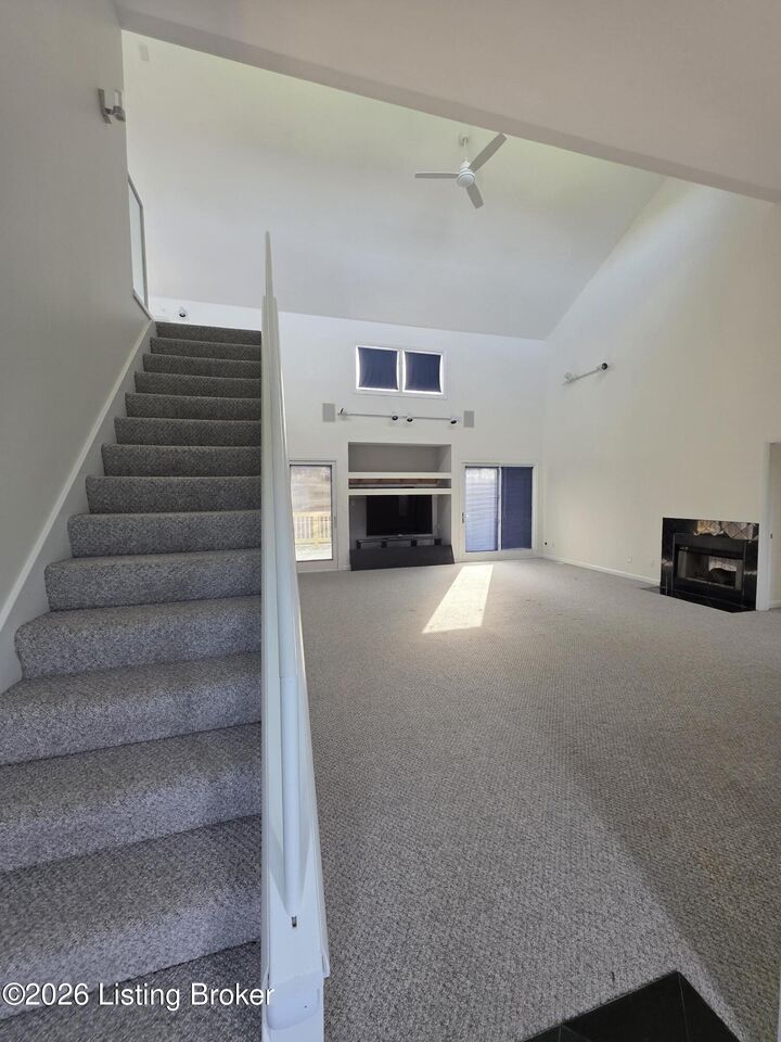 Property Photo:  2728 Taylorsville Rd  KY 40071 