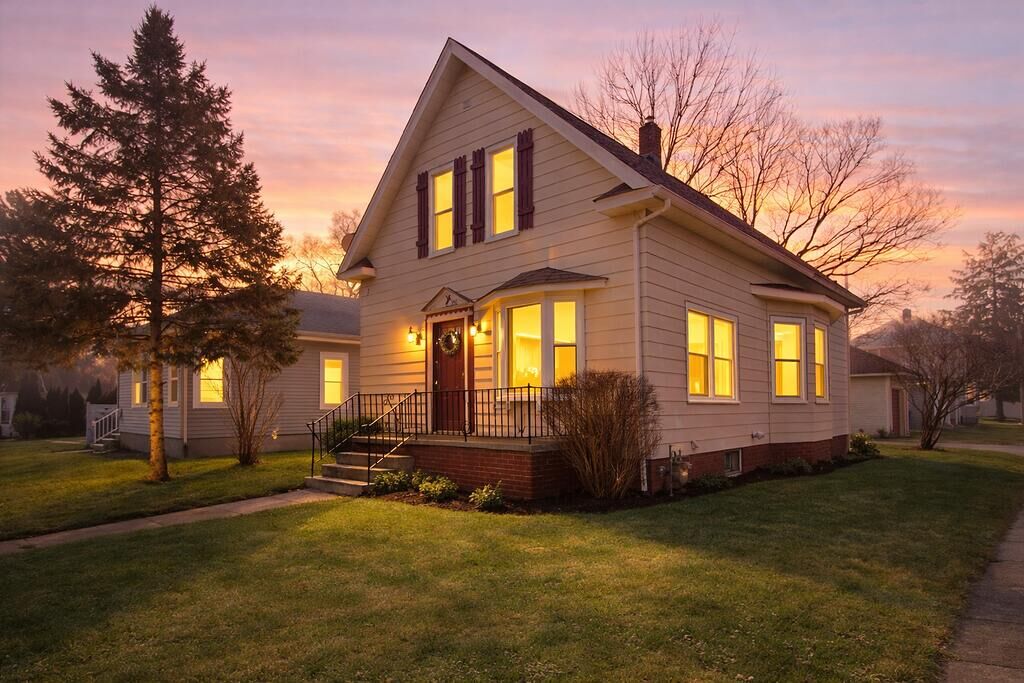 Property Photo:  302 Bond Street  IN 46350 