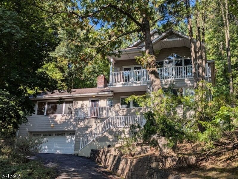 Property Photo: 129 Sagamore Rd NJ 07041