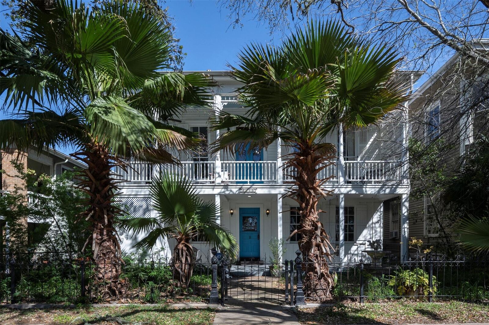 Property Photo: 2622 Ursuline Street TX 77550