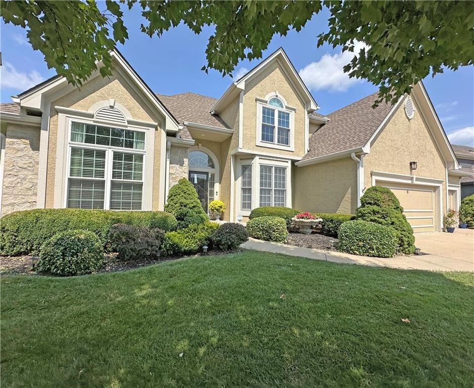 Property Photo:  5908 NE Coral Circle  MO 64064 