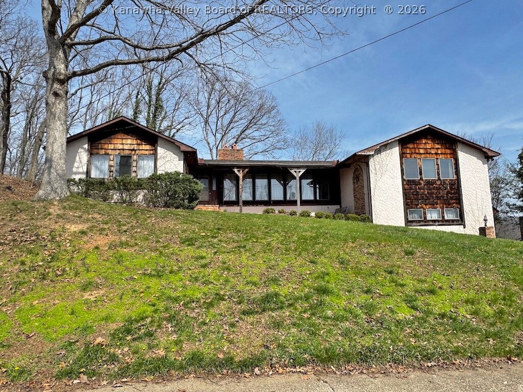 Property Photo:  5320 Glow Drive  WV 25313 