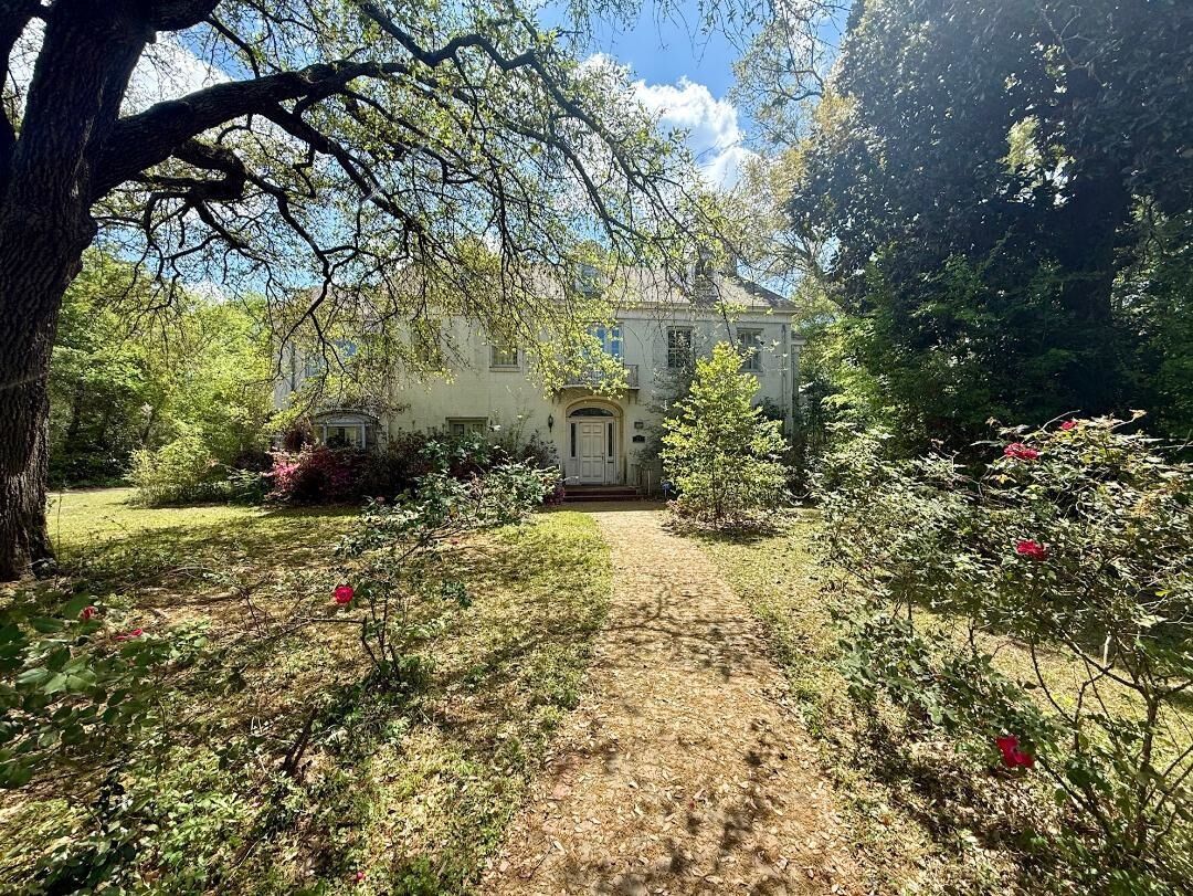 Property Photo: 27 Covington Drive TX 75602