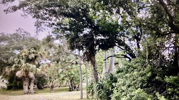 Property Photo:  22552 Morocco Avenue  FL 33952 