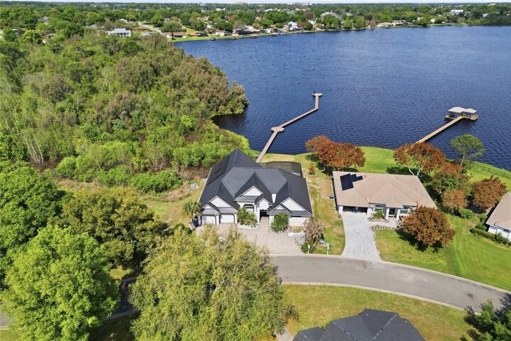 Property Photo: 1028 S Lake Mariam Drive FL 33884