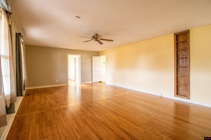 Property Photo:  717 E 8th Street  AR 72653 