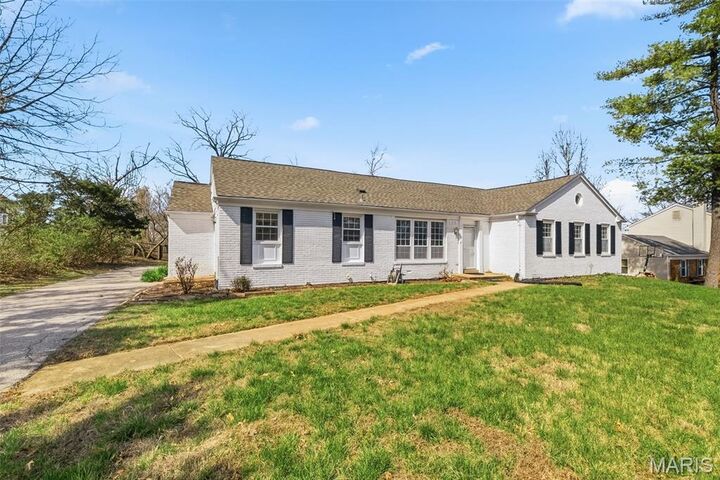 Property Photo:  1050 Kehrs Mill Road  MO 63011 