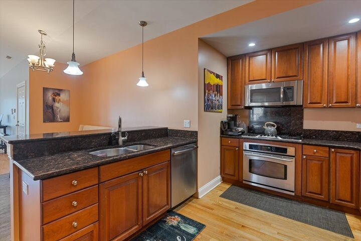 Property Photo:  5036 N Lockwood Avenue 3  IL 60630 