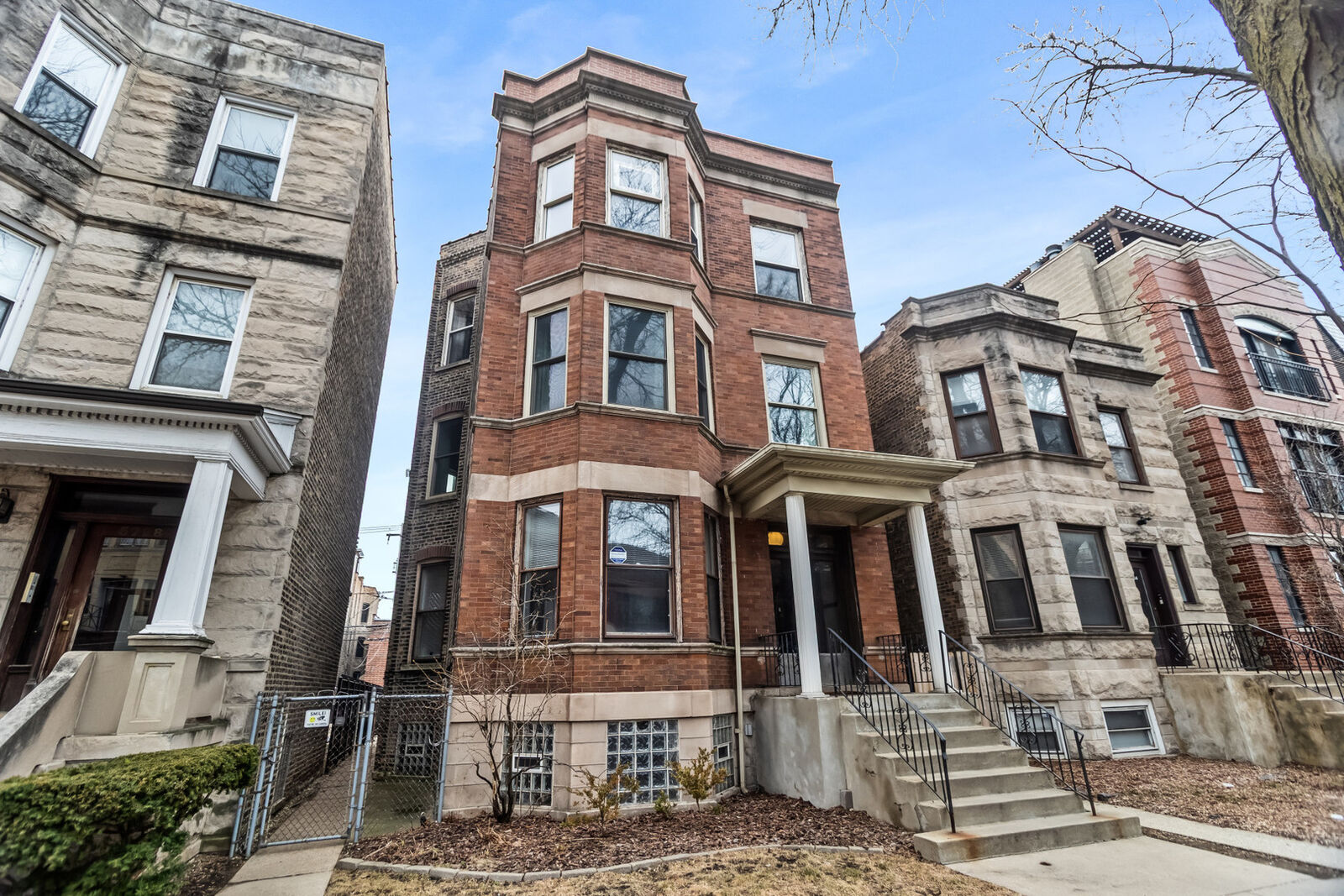 Property Photo:  3732 N Racine Avenue  IL 60613 