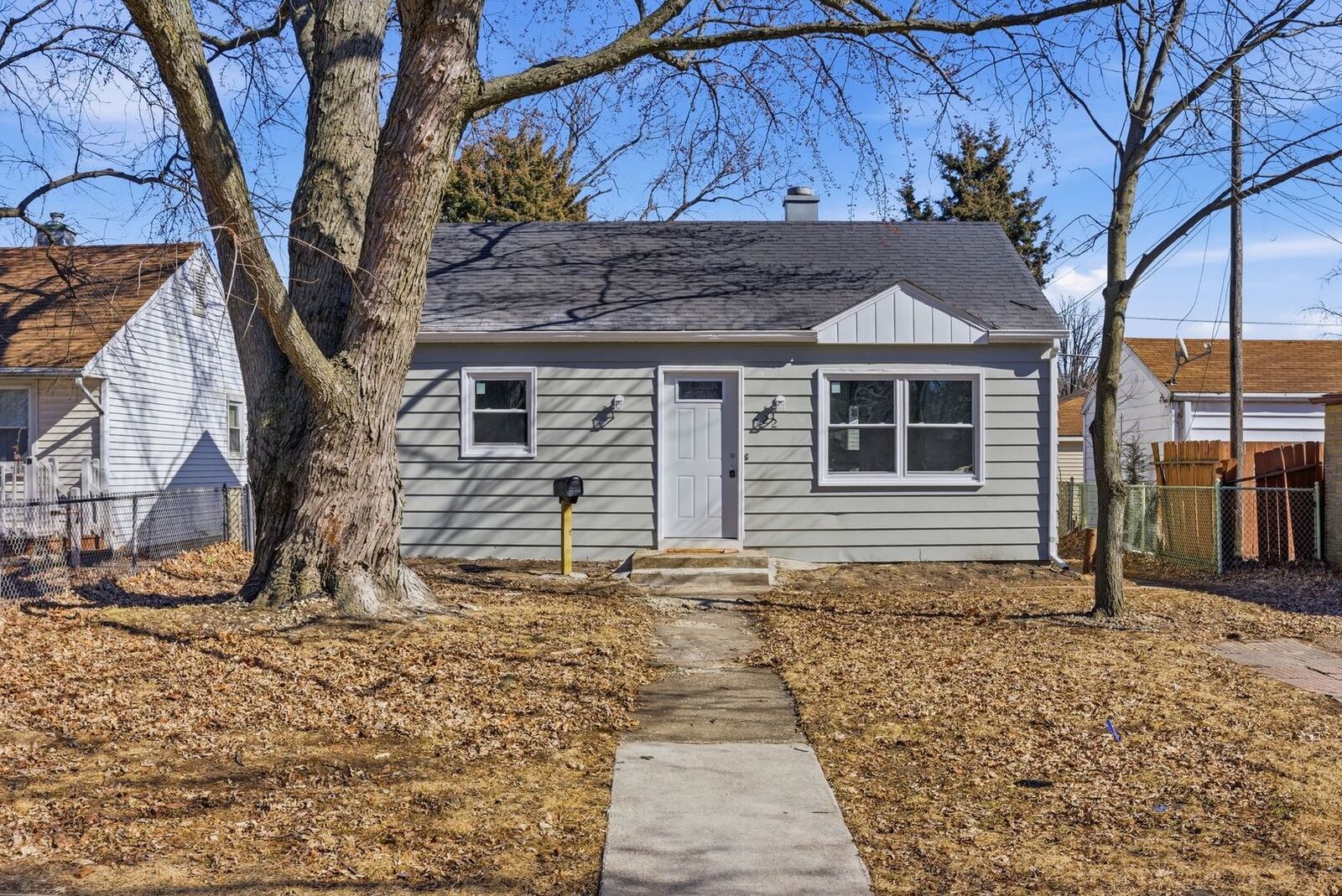 Property Photo:  222 Park Drive  IL 60436 