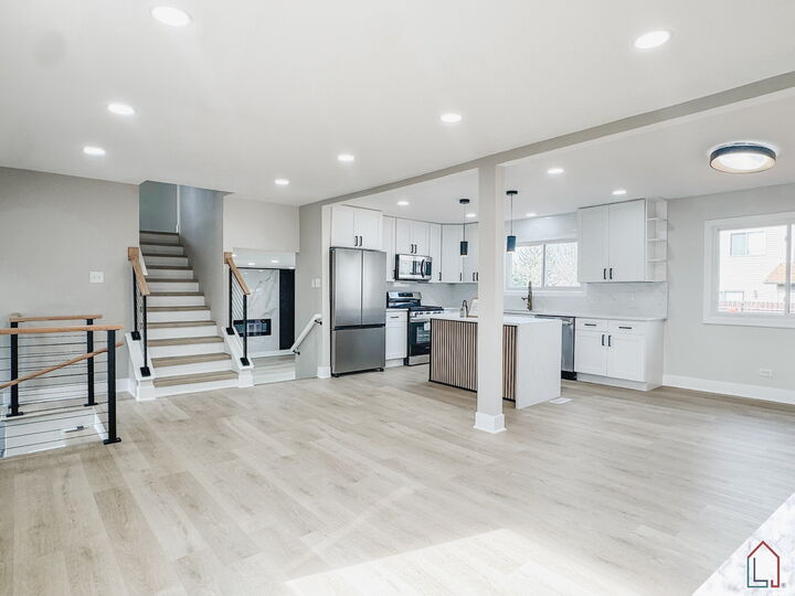 Property Photo:  50 Willow Road  IL 60443 