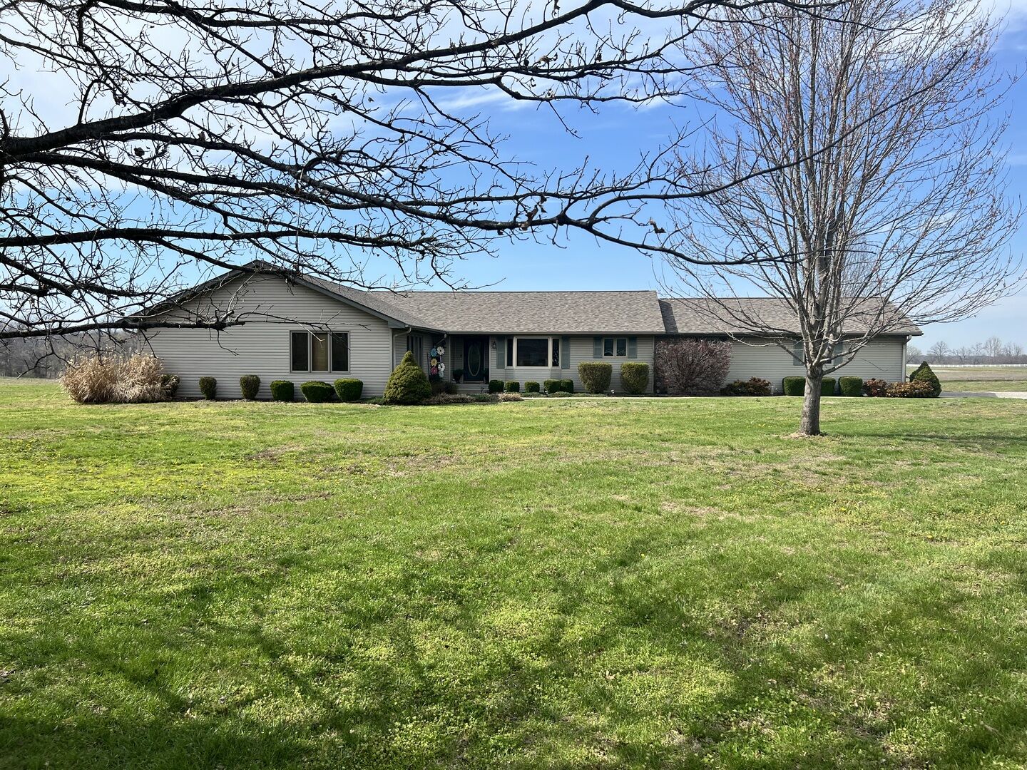 Property Photo:  233 Dunivan Road  IL 62966 