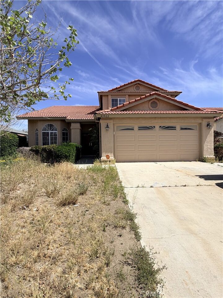 Property Photo: 43922 Fallon Drive CA 93535