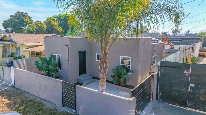 Property Photo:  1712 E 57th  CA 90058 