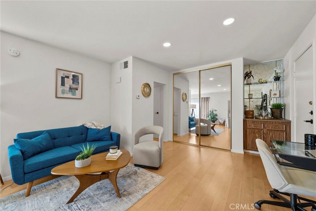 Property Photo:  #425 N Fuller 425  CA 90046 