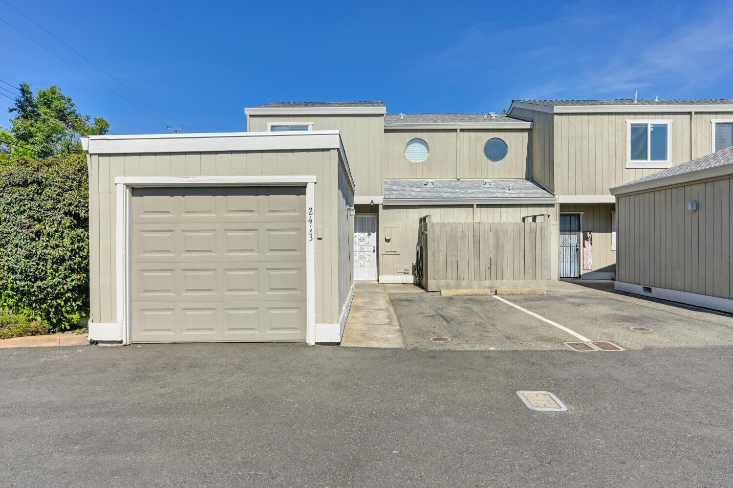 Property Photo:  2413 Post Oak Lane  CA 95825 