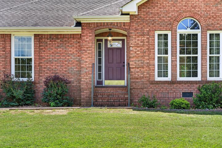 Property Photo: 108 N Scenic Shore Dr TN 37058