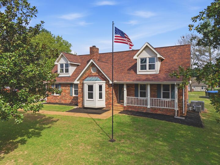 Property Photo:  721 Clayton Dr  TN 37040 