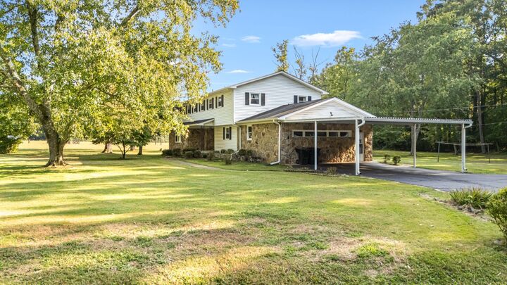 Property Photo:  307 Golf Club Ln  TN 37388 