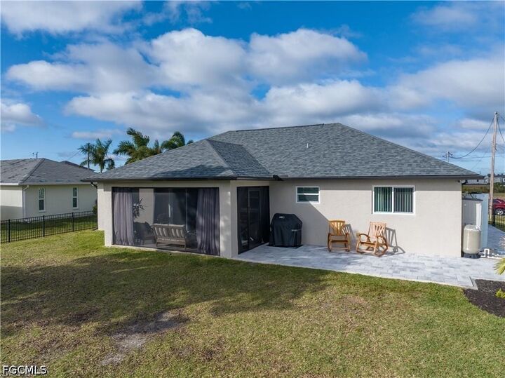 Property Photo: 231 NW 26th Avenue FL 33993