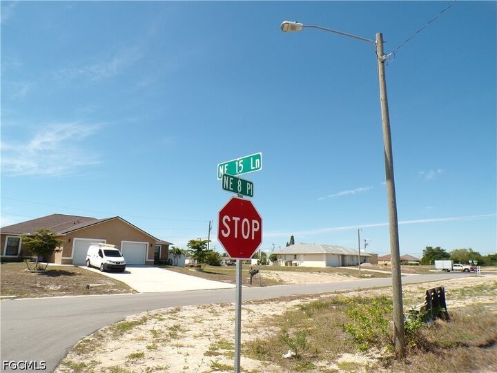 Property Photo:  821 NE 15th Lane  FL 33909 