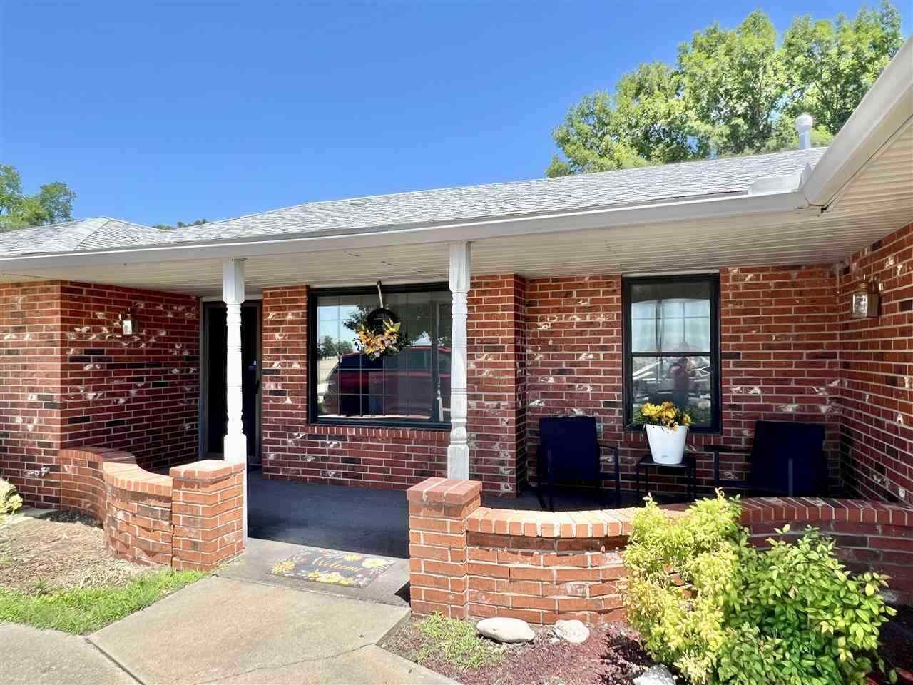 Property Photo:  1602 S 13th Street  OK 74631 