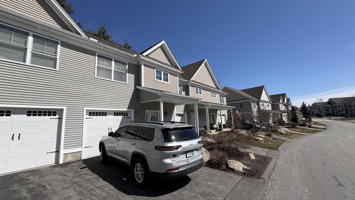 Property Photo:  109 Woodview Way  NH 03102 