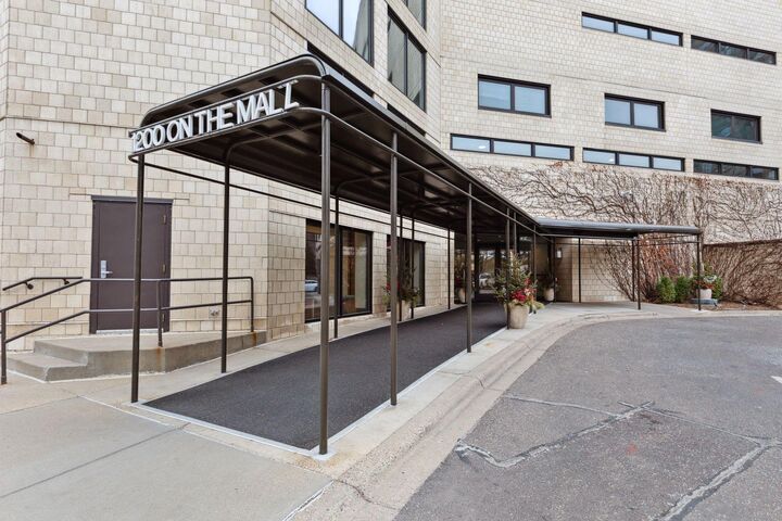 Property Photo:  1200 Nicollet Mall 209  MN 55403 