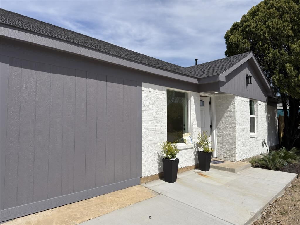 Property Photo:  909 Lister Drive  TX 75040 